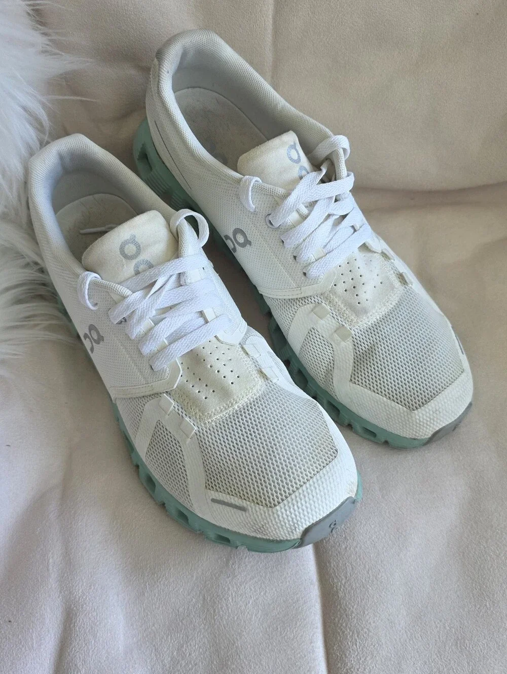 On Cloud 5 Running Shoes/Sneakers Size 10